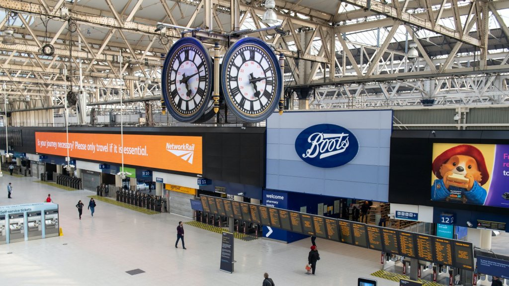 Waterloo train station