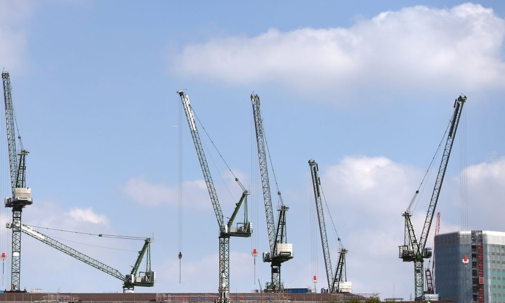 Hero sized article featured image