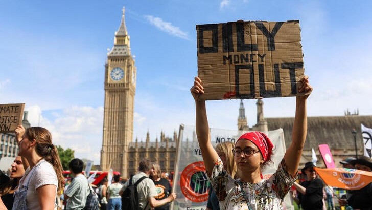 oil protest